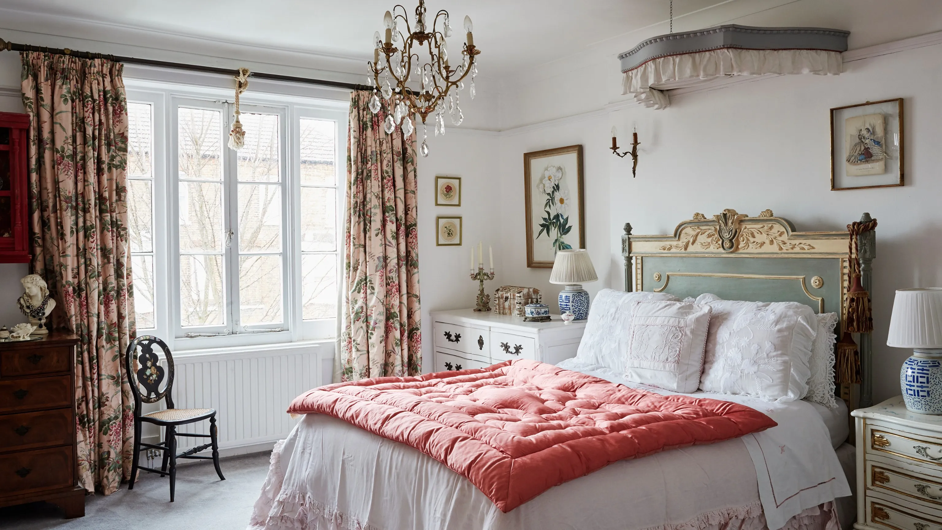 Original bedroom before RoomFoundry redesign